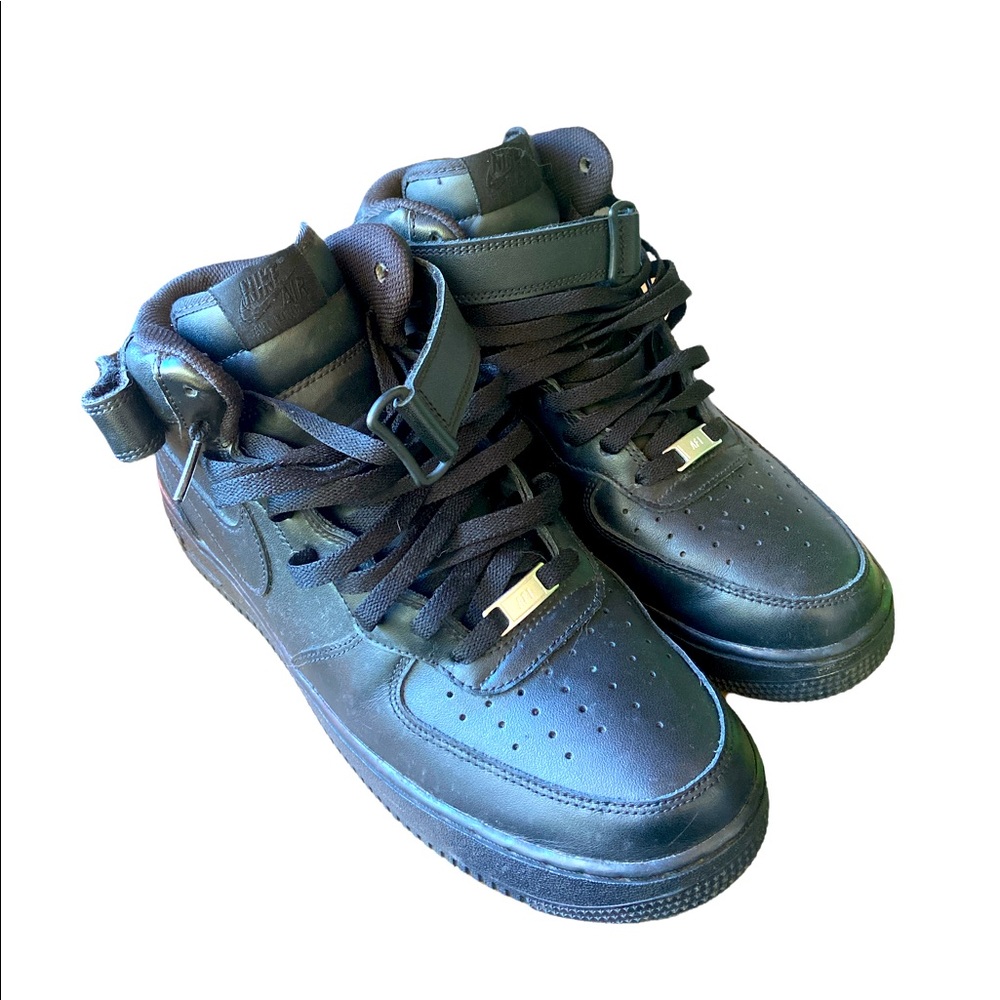 Nike Air Force 1 black high top